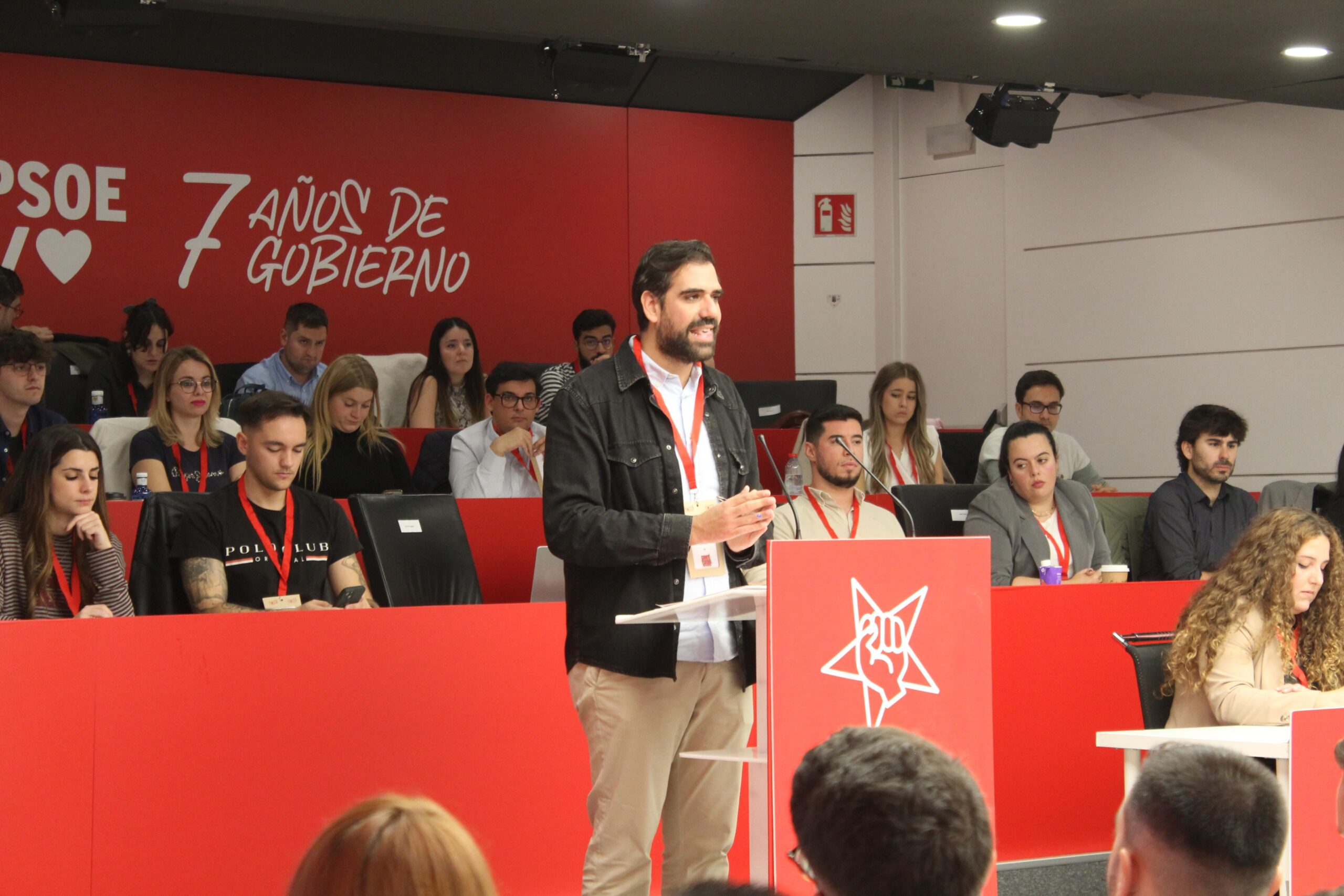 Juventudes Socialistas plantea a su generación una pregunta “O Becas o Vito (Quiles)” durante su Comité Federal